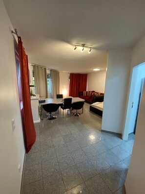 Grand Apartment, 2 Bedrooms | Living area | 100-inch LCD TV with digital channels, TV - KN KAHTAN BOARDING HOUSE (Munich)