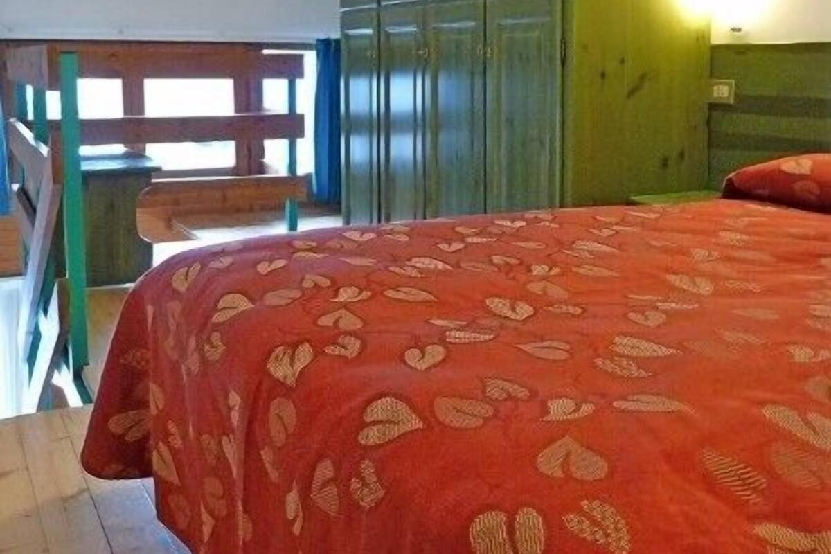 Duplex, Courtyard View (Budget Double) | Down comforters, in-room safe, desk, cribs (surcharge)