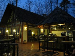 Bar (on property) - Chiangkham Luang Resort (Chiang Dao)