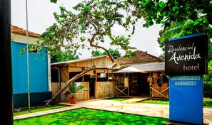 Exterior - Somos Hotel Avenida (São Tomé)