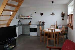 Apartment, 2 Bedrooms, Sea View | Private kitchen | Fridge, microwave, oven, stovetop - Guesthouse Lyngholt (Langanesbyggð)