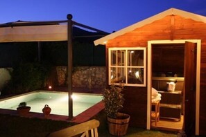 Bain à remous extérieur