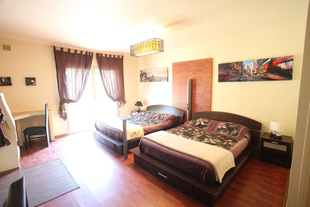 Comfort Suite | Desk, cribs/infant beds, rollaway beds (surcharge), WiFi (free)