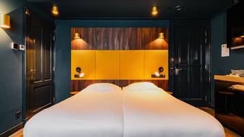 1 bedroom, hypo-allergenic bedding, in-room safe, iron/ironing board