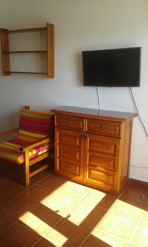 Apartment, 1 Bedroom | Living area