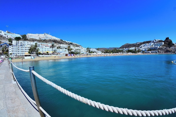 Beach nearby - Apartamentos Puerto Bello (Mogan)