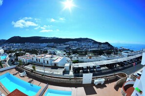 Outdoor pool - Apartamentos Puerto Bello (Mogan)