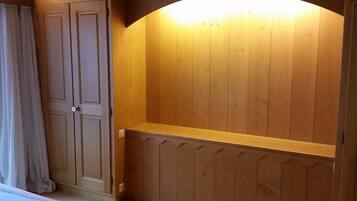 Apartment, 3 Bedrooms, Balcony (3 Bathrooms) | Kemudahan bilik