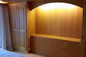 Apartment, 3 Schlafzimmer, Balkon (3 Bathrooms) | Zimmerausstattung