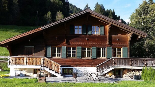 Exterior - Luxurious Chalet with Hot Tub (Saanen)