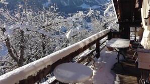 Unclassified image, 4 of 69, button - Paradise View Chalet (Rougemont)