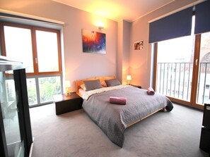 Apartamento Gallery, 1 habitación (Wita Stwosza 15 Street no 6) | Escritorio, tabla de planchar con plancha, wifi gratis