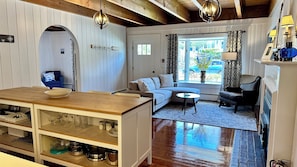 Living room - Dragonfly Guest House (Ogunquit)