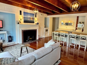 Private kitchenette - Dragonfly Guest House (Ogunquit)