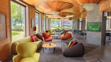 Sala de estar en el lobby