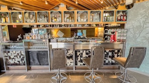 Bar (in der Unterkunft)