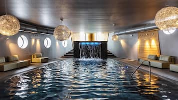 Sauna, hot tub, dan ruang uap