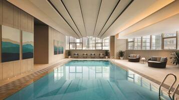 Indoor pool, sun loungers