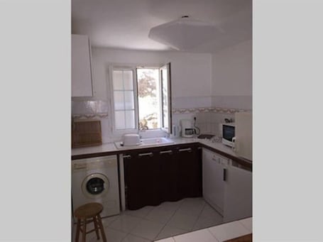 Family Apartment, City View | Miscellaneous