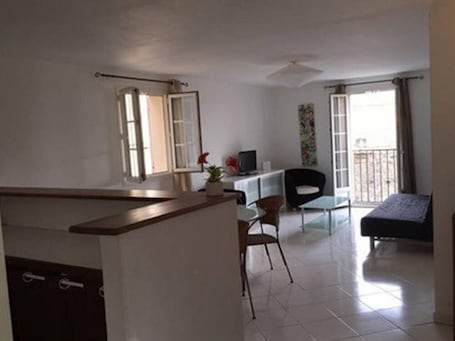 Family Apartment, City View