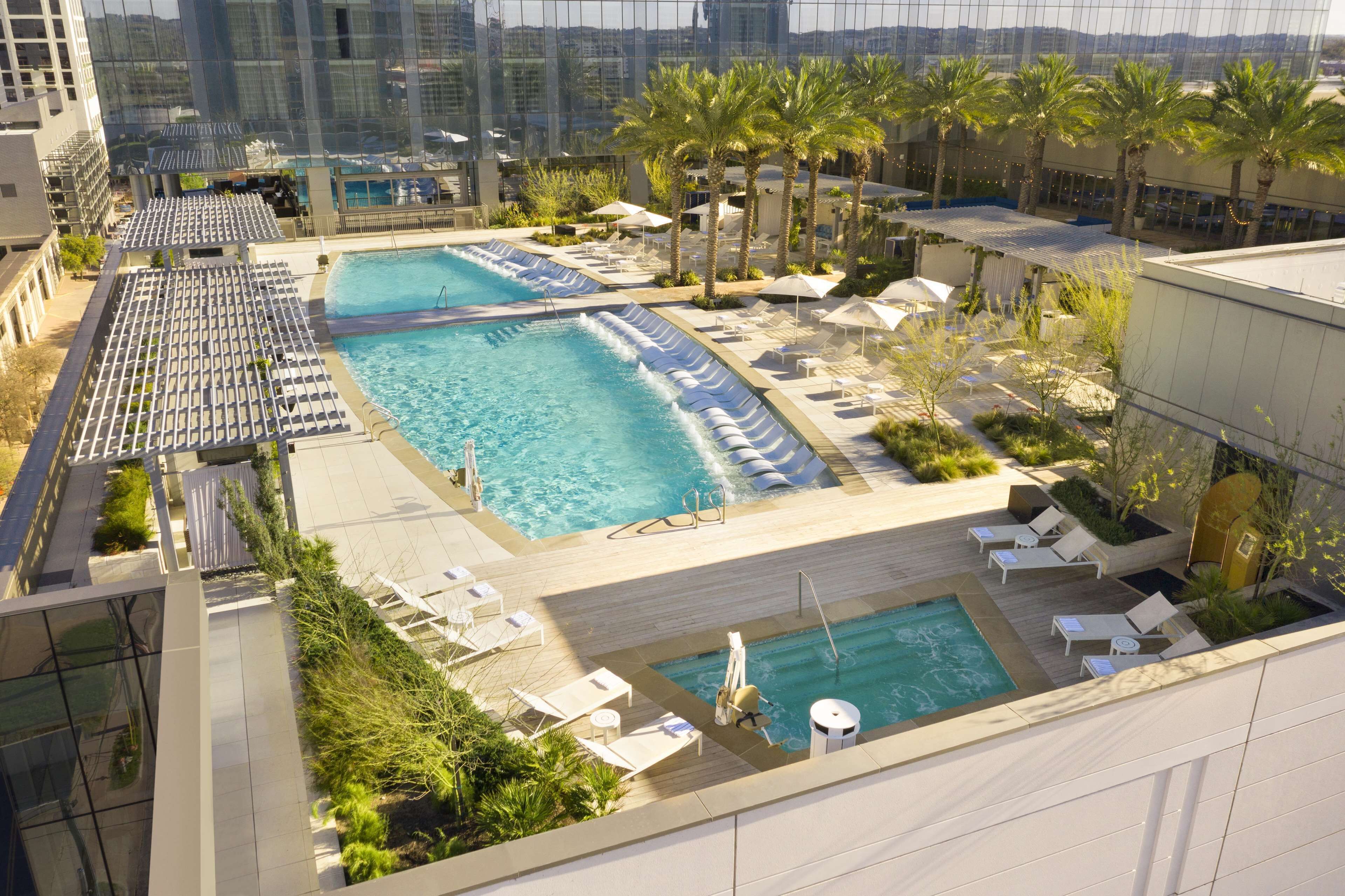 Piscine extérieure, piscine chauffée, tentes de plage, parasols de plage
