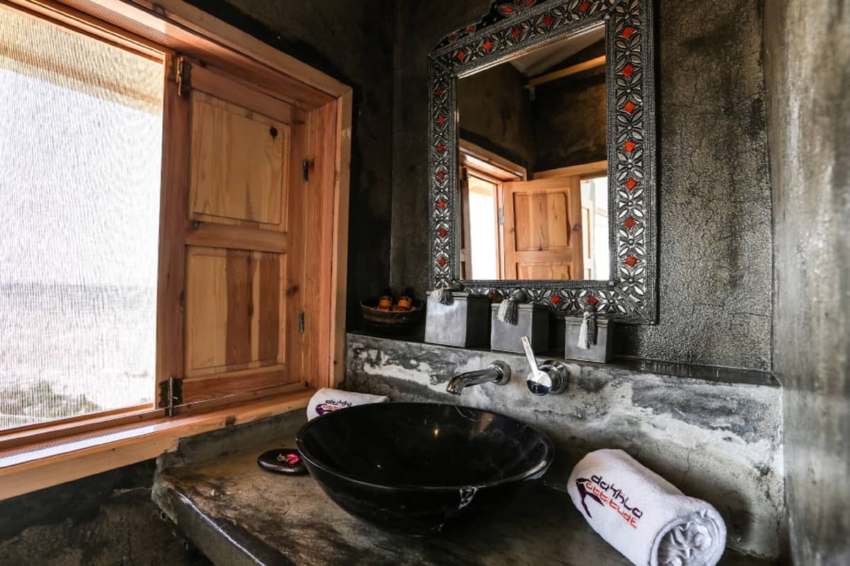 bungalow (vip a) | bathroom sink