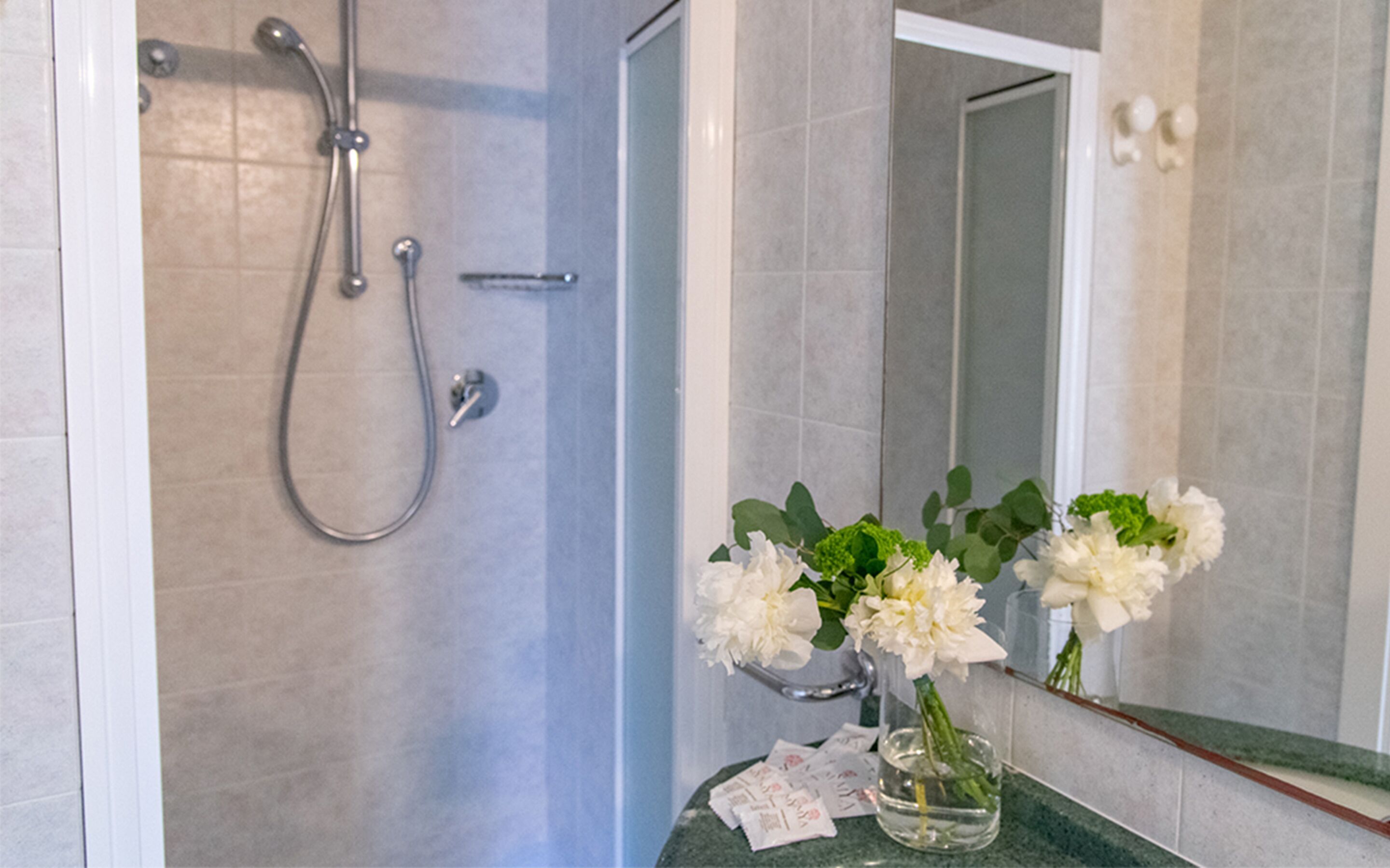 economy triple room, 1 bedroom, balcony | bathroom | shower, hair dryer, bidet, towels