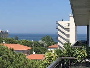 Copriletto in piuma, una cassaforte in camera, Wi-Fi gratuito, lenzuola