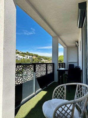 Comfort Studio, Balcony | Terrace/patio - Hotel Eden Cassis (Cassis)