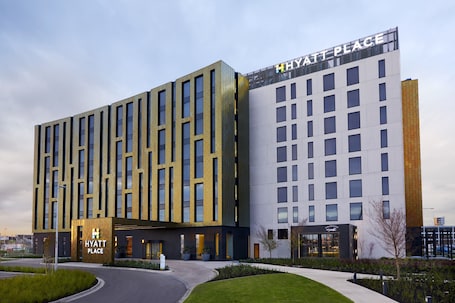 Front of property. Hyatt Place Melbourne, Essendon Fields