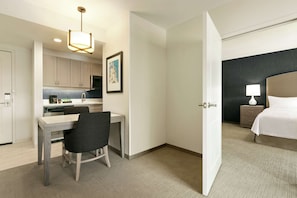 Full-sized fridge, microwave, stovetop, dishwasher