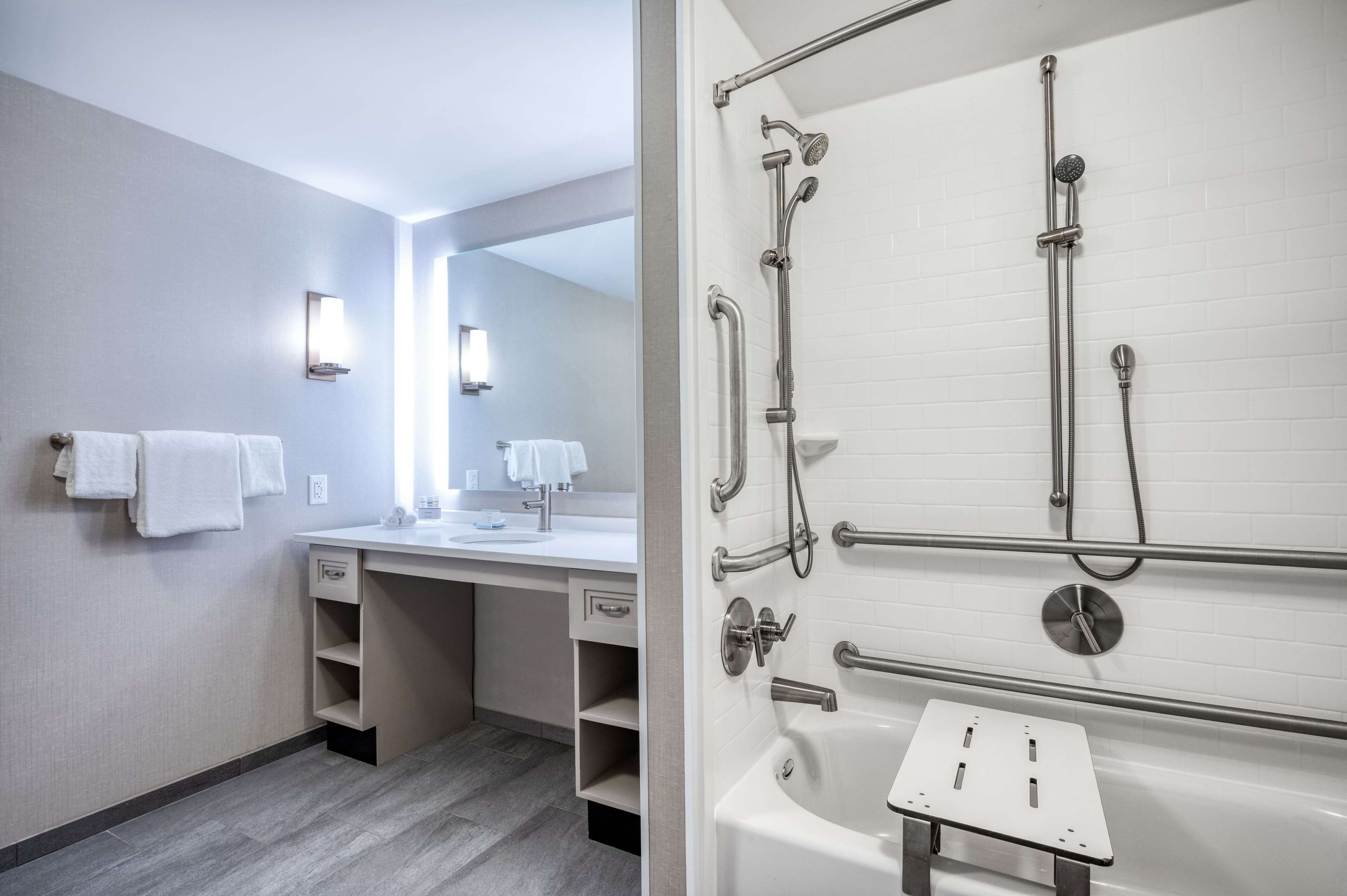 room, 2 queen beds, accessible, bathtub (mobility & hearing, view) | bathroom | free toiletries, hair dryer, bathrobes, towels