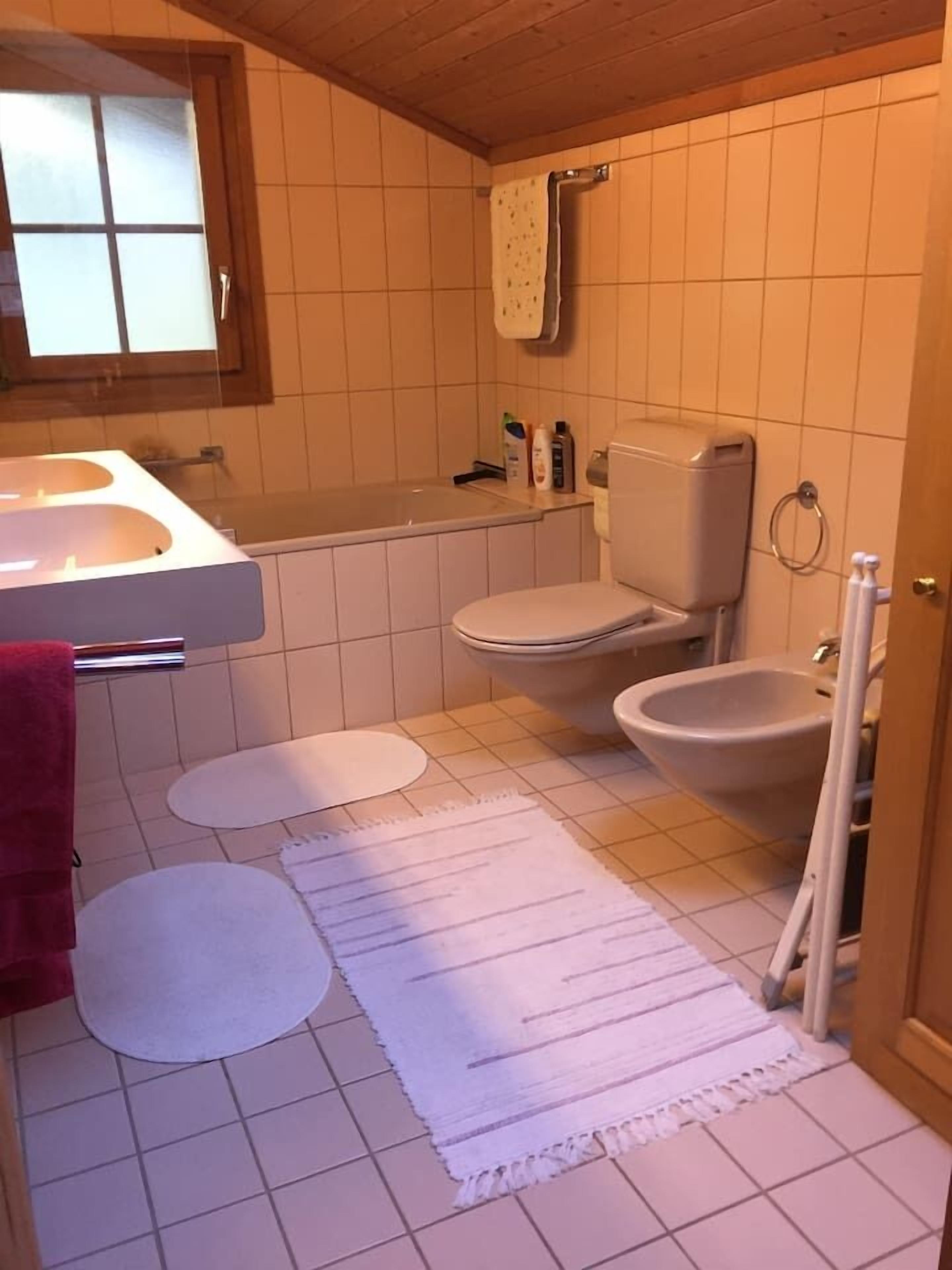 Chalet, 3 chambres, 2 salles de bains, vue montagne | Salle de bain | Ensemble douche/baignoire, serviettes fournies