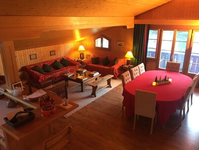 Cozy spacious Flat right in the village