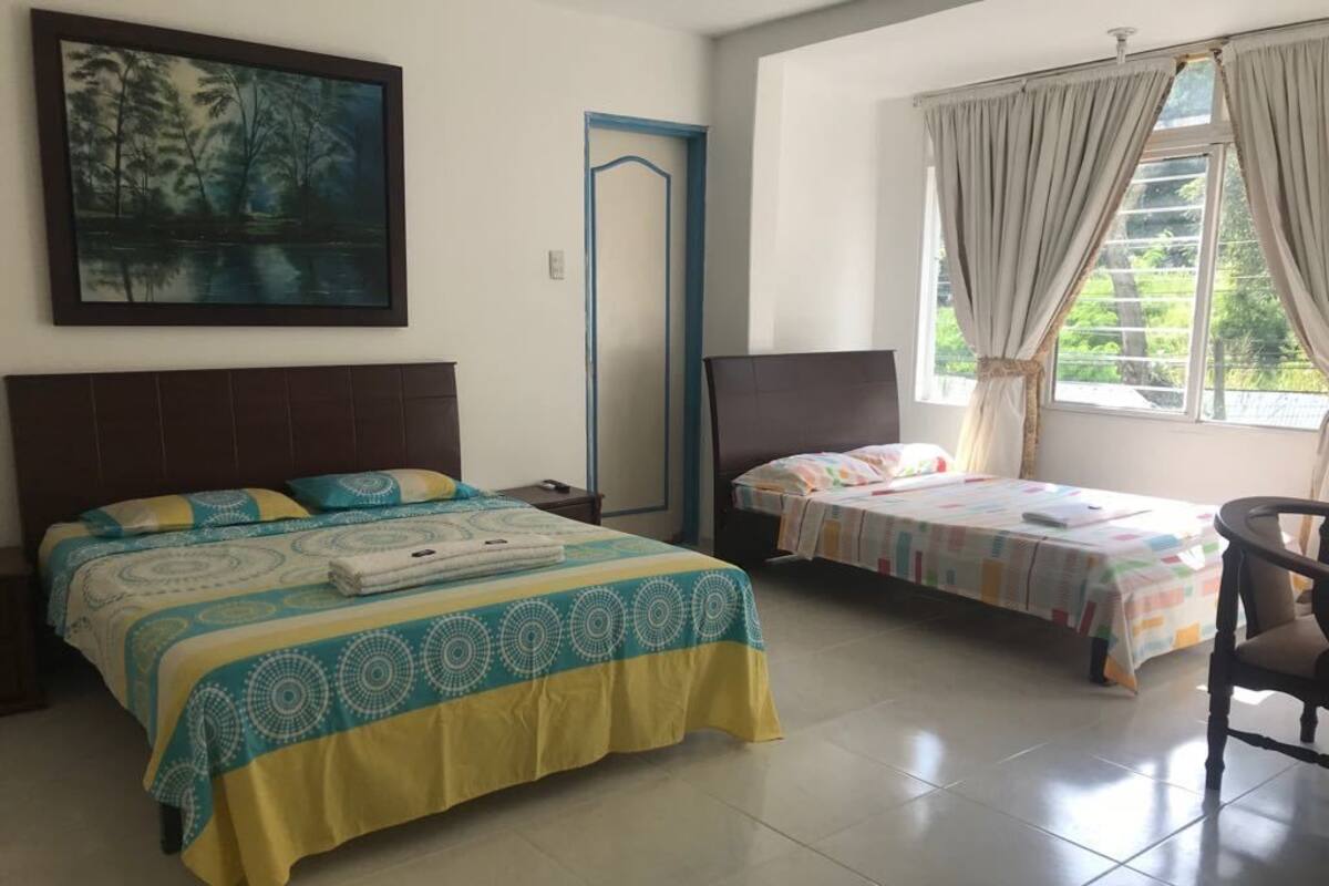 Habitación triple, baño privado (Fan) | Wifi gratis