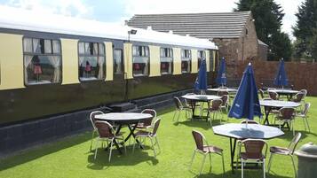 Lunch and dinner served, Modern European cuisine