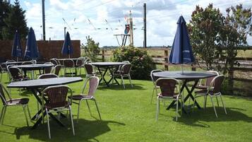 Lunch and dinner served, Modern European cuisine