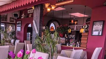 Lunch and dinner served, Modern European cuisine