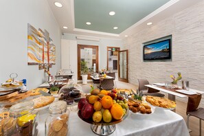 Petit déjeuner buffet