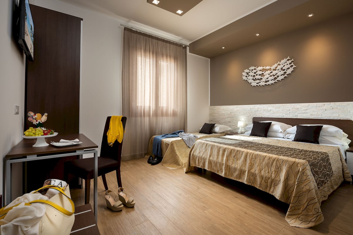 Triple Room