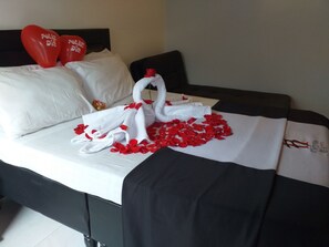 1 chambre, literie de qualité supérieure, minibar, bureau