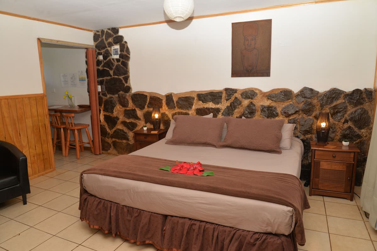 In-room safe, iron/ironing board (on request)