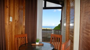 Cabana Roroa (frente al mar) | Sala de estar