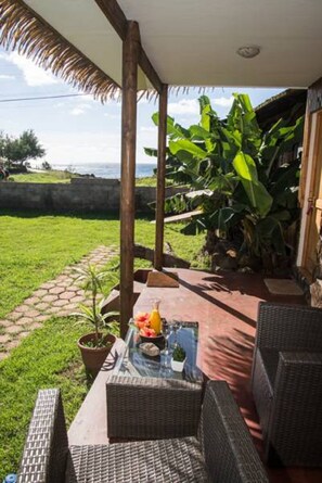 Cabana Heu (vista parcial mar) | Teras/patio