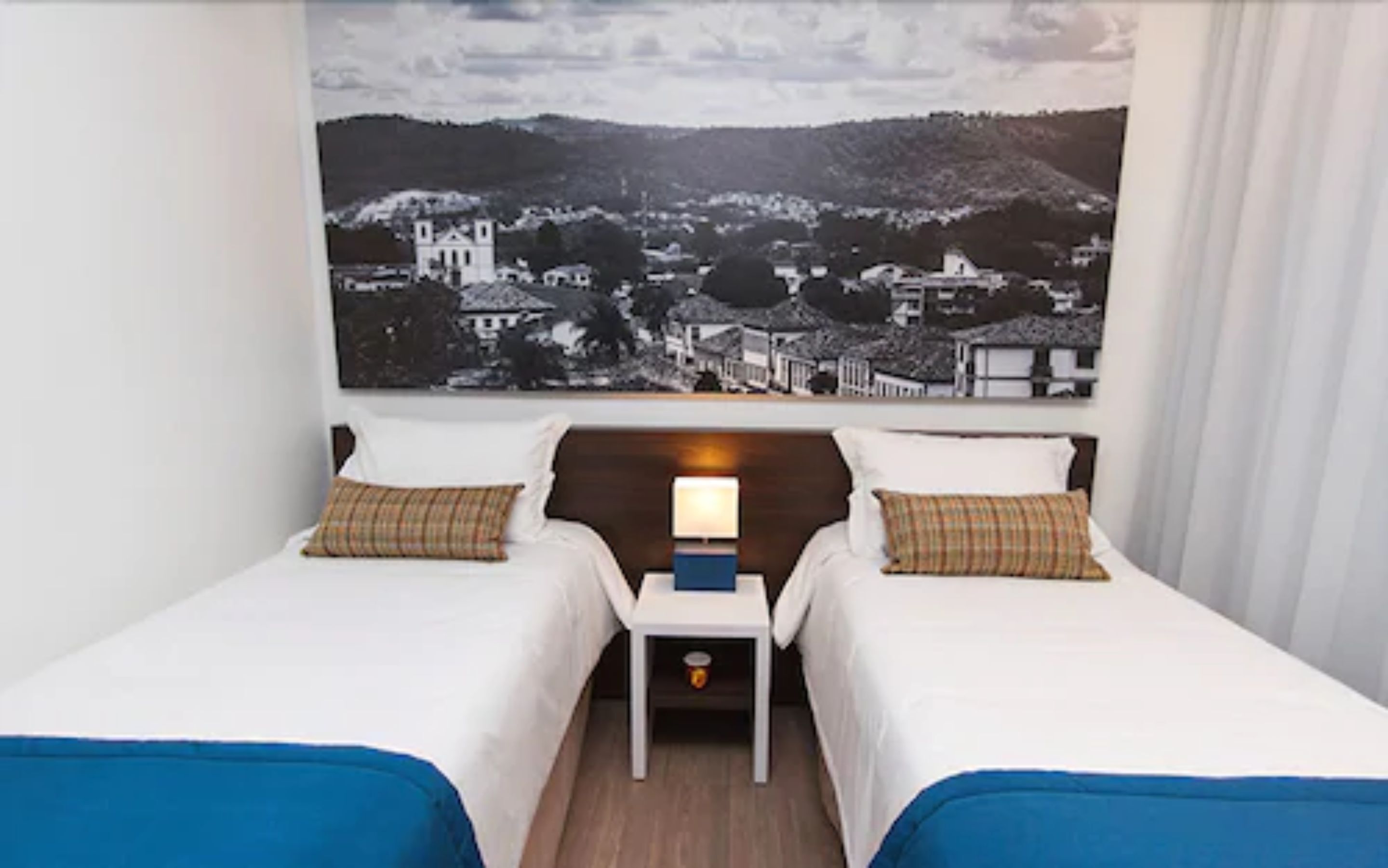 standard twin room, 2 single beds | 1 bedroom, in-room safe, desk, blackout curtains