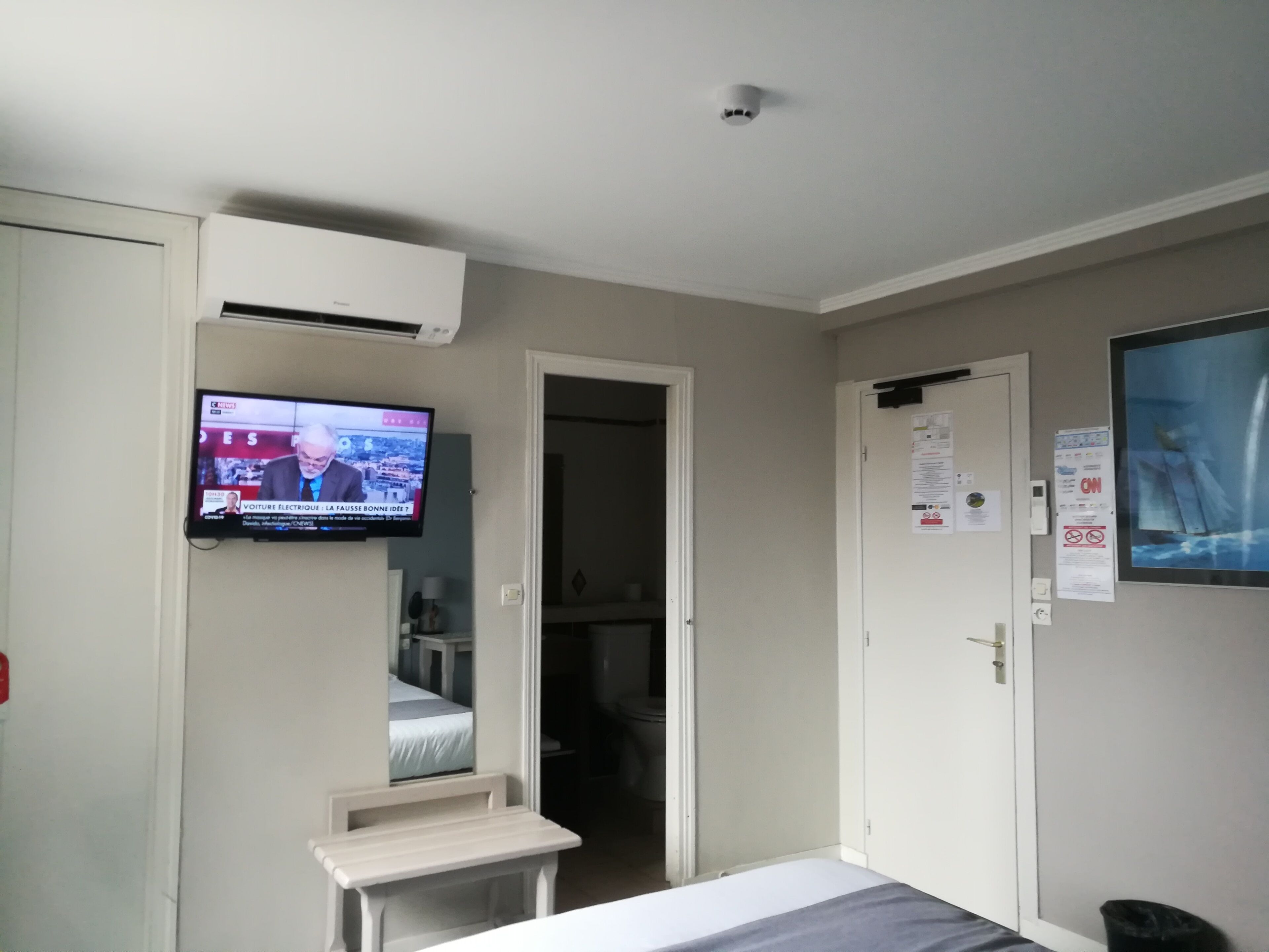 desk, laptop workspace, blackout curtains, soundproofing