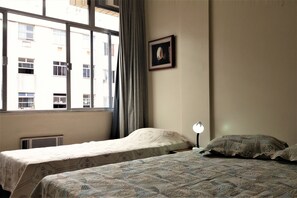 Appartement, 1 slaapkamer | 1 slaapkamer, een strijkplank/strijkijzer, gratis wifi