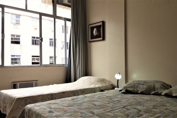 Apartment, 1 Bedroom | 1 bedroom, iron/ironing board, free WiFi - Bull House - Copacabana 4 pessoas Pertinho da Praia – 161014 (Rio de Janeiro)