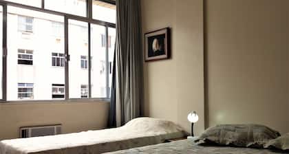 Bull House - Copacabana 4 pessoas Pertinho da Praia – 161014