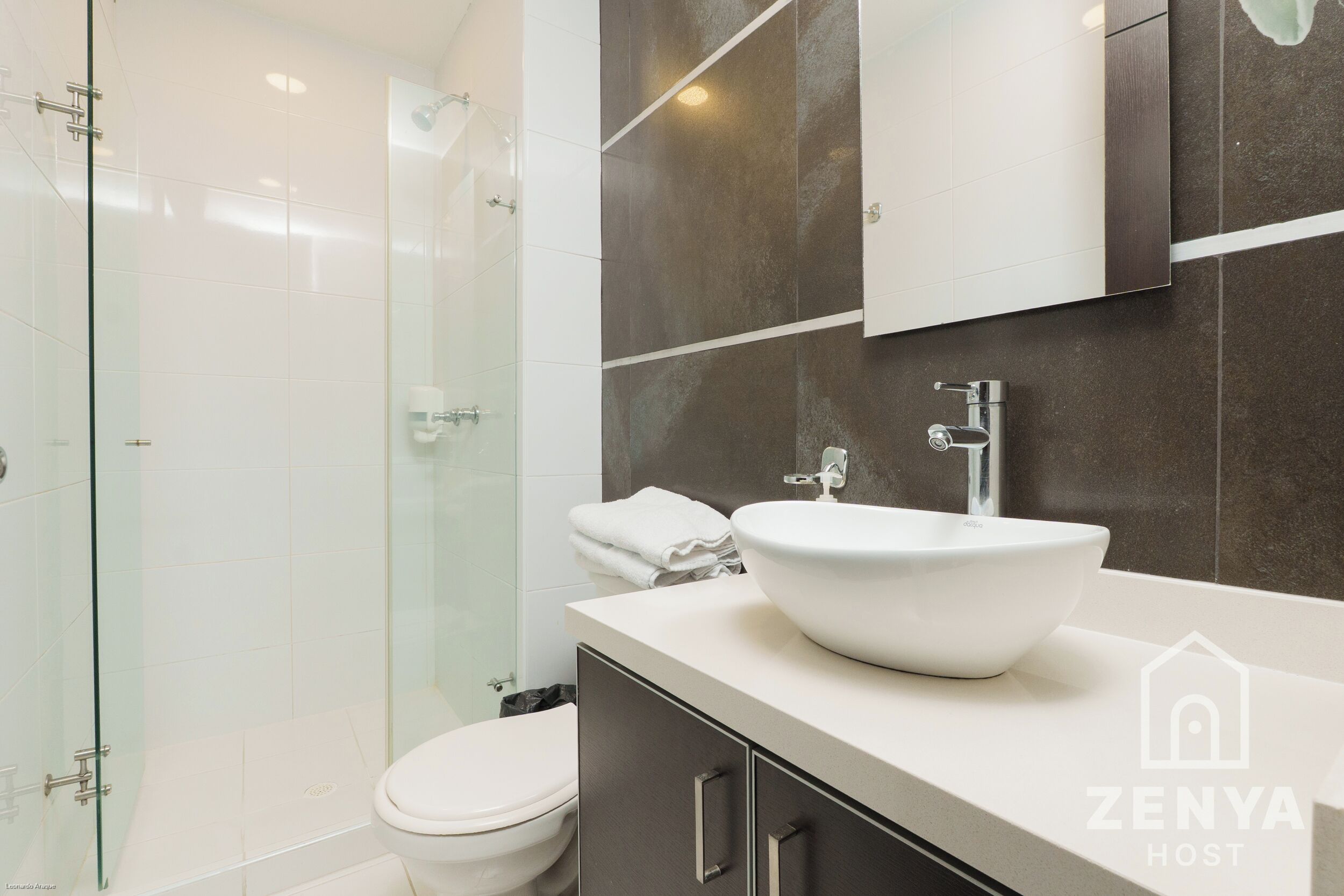 triple superior room | bathroom | shower, free toiletries, towels